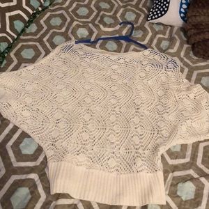 One size white knit shirt